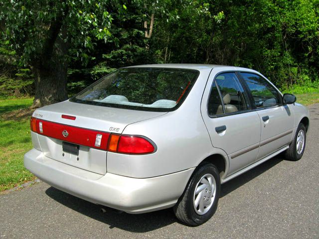 Nissan Sentra 1997 photo 8