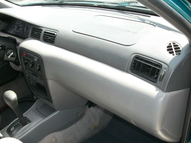 Nissan Sentra 1997 photo 0