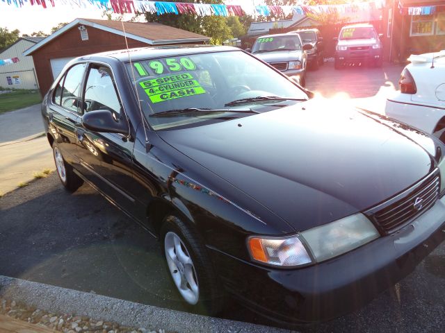 Nissan Sentra 1997 photo 1