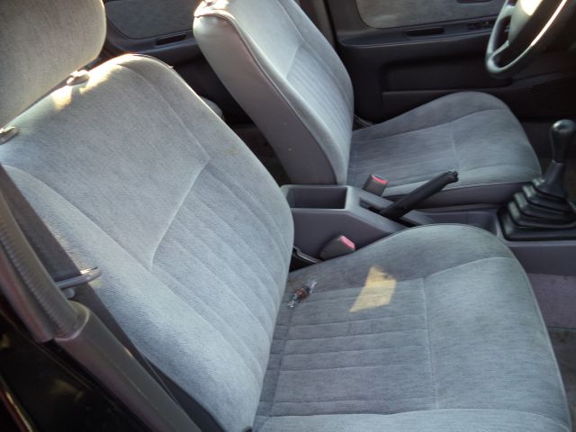 Nissan Sentra 1997 photo 2