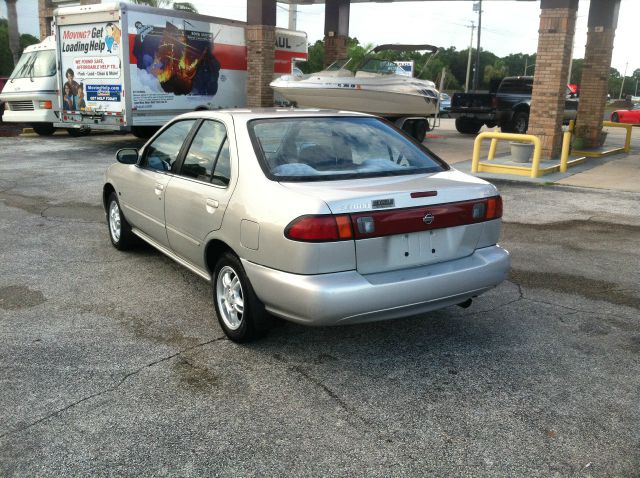 Nissan Sentra 1999 photo 2