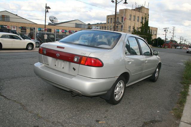 Nissan Sentra 1999 photo 3