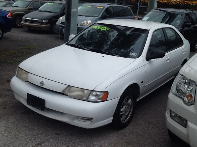 Nissan Sentra 1999 photo 2