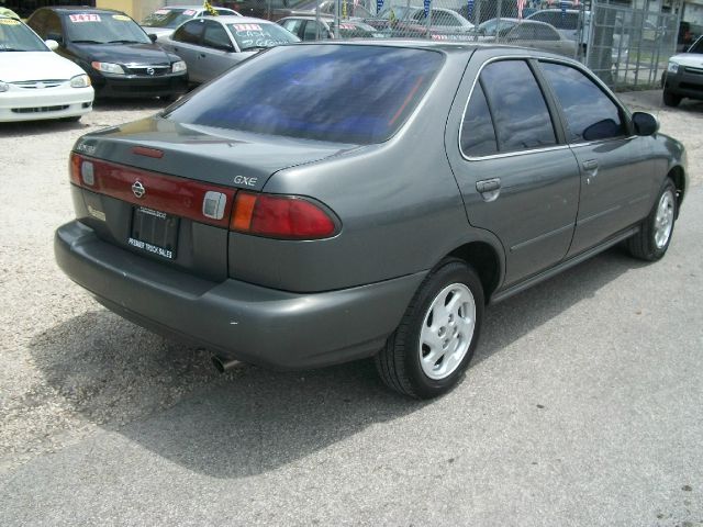 Nissan Sentra 1999 photo 3