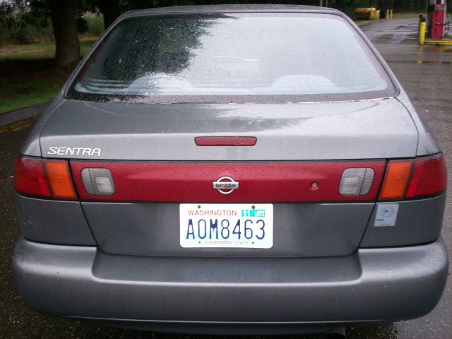 Nissan Sentra 1999 photo 2