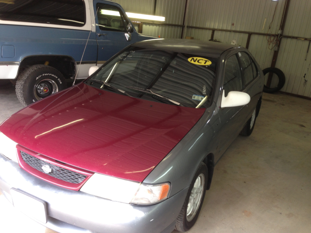 Nissan Sentra 1999 photo 1