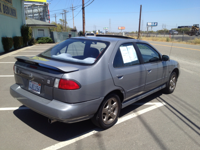 Nissan Sentra 1999 photo 3
