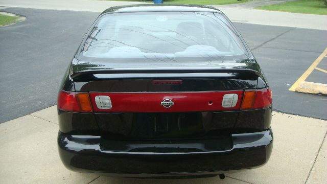 Nissan Sentra 1999 photo 0