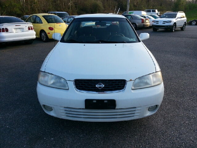 Nissan Sentra 2000 photo 2
