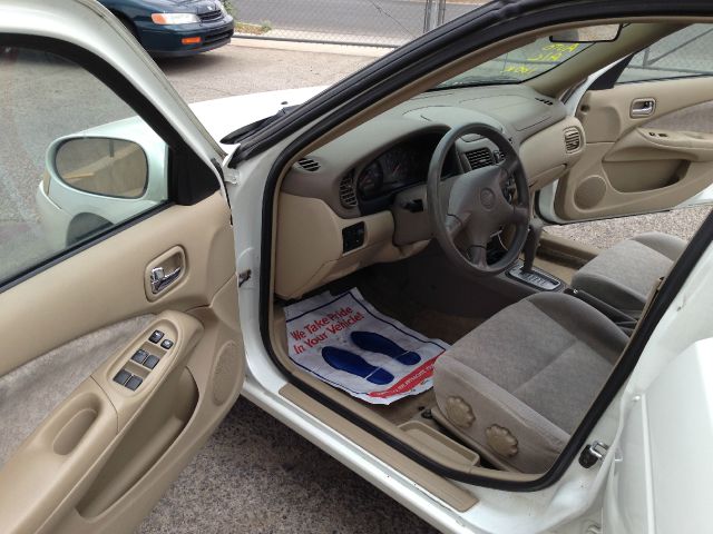 Nissan Sentra 2000 photo 2