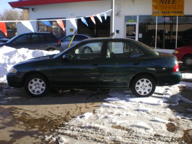 Nissan Sentra 2001 photo 1