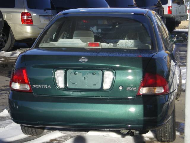 Nissan Sentra 2001 photo 2