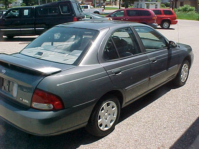 Nissan Sentra 2001 photo 3