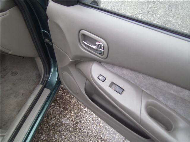 Nissan Sentra 2001 photo 3