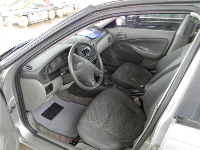 Nissan Sentra 2001 photo 4