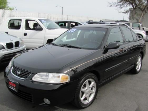 Nissan Sentra SE Sedan