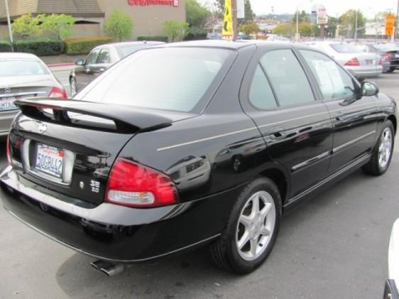 Nissan Sentra 2001 photo 1