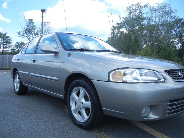 Nissan Sentra 2001 photo 2