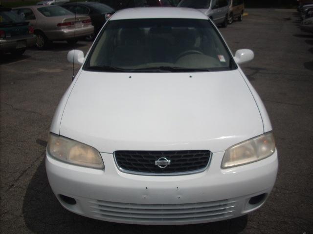 Nissan Sentra 2001 photo 1