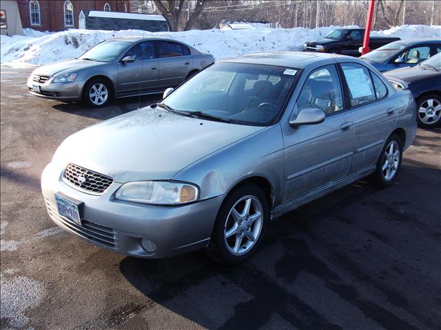 Nissan Sentra 2001 photo 1