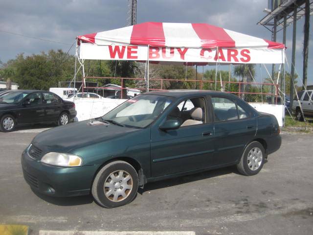 Nissan Sentra 4dr Sdn I4 Manual LE (natl) Sedan Sedan