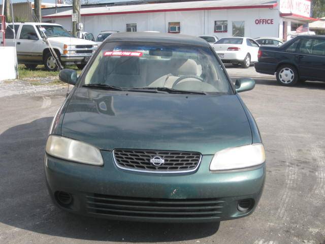 Nissan Sentra 2001 photo 2