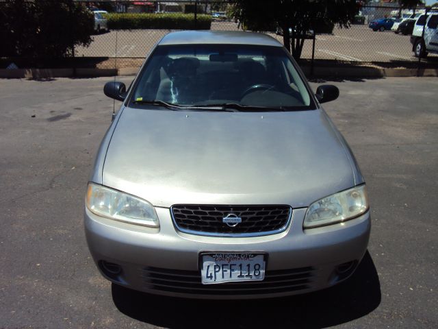 Nissan Sentra 2001 photo 1