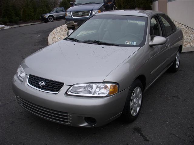 Nissan Sentra 4dr Sdn I4 Manual LE (natl) Sedan Sedan