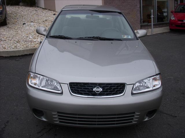 Nissan Sentra 2001 photo 1
