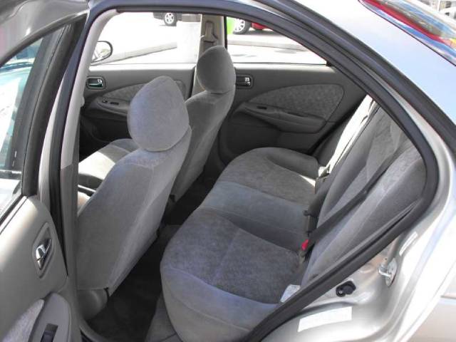 Nissan Sentra 2001 photo 4