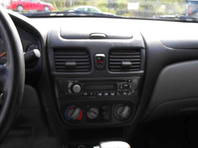 Nissan Sentra 2001 photo 5