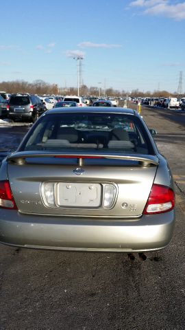 Nissan Sentra 2001 photo 2