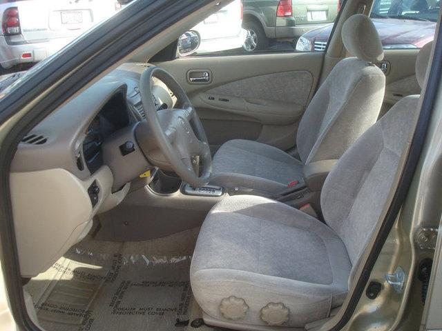 Nissan Sentra 2001 photo 2
