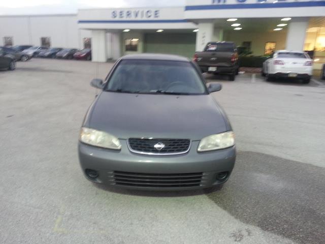Nissan Sentra 2001 photo 2