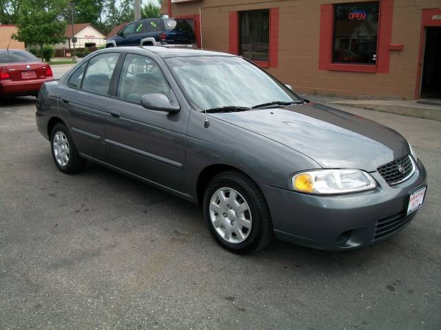 Nissan Sentra 2001 photo 1