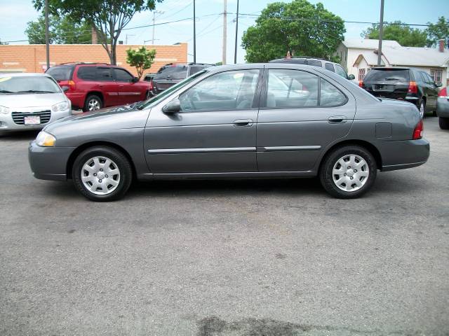 Nissan Sentra 2001 photo 2
