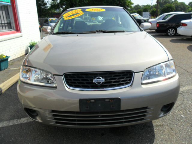 Nissan Sentra 2001 photo 2