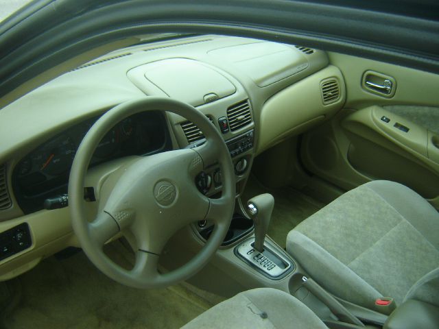 Nissan Sentra 2001 photo 2
