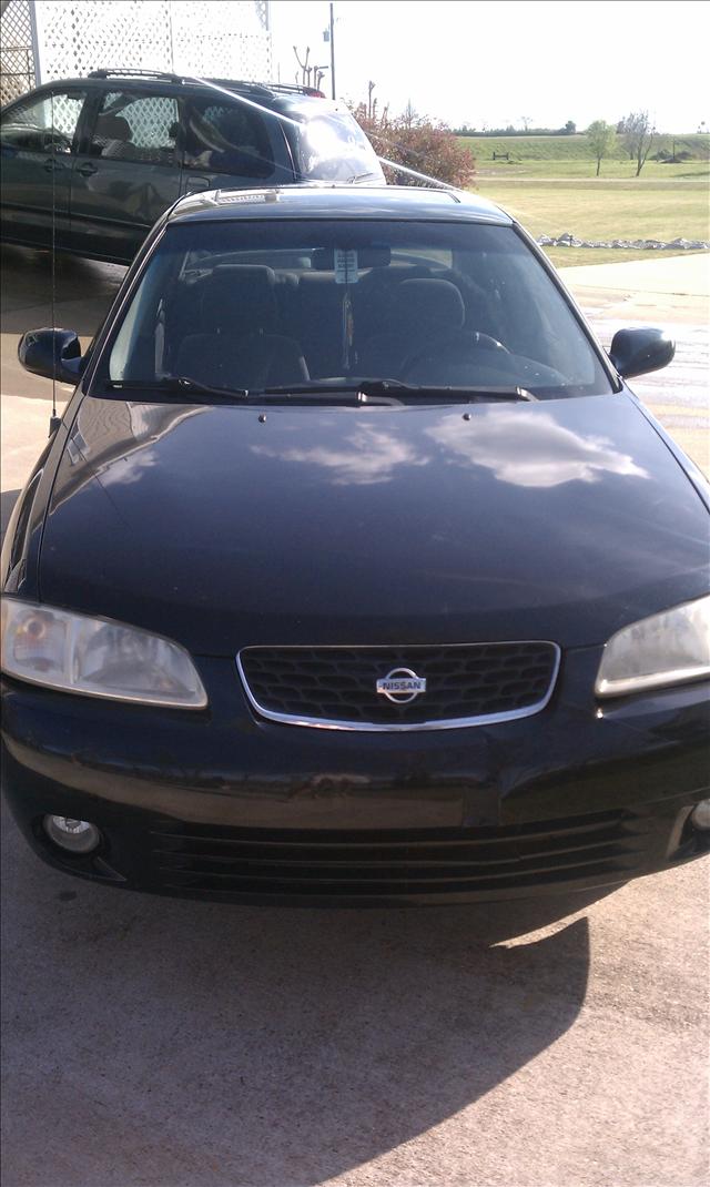 Nissan Sentra 2001 photo 1