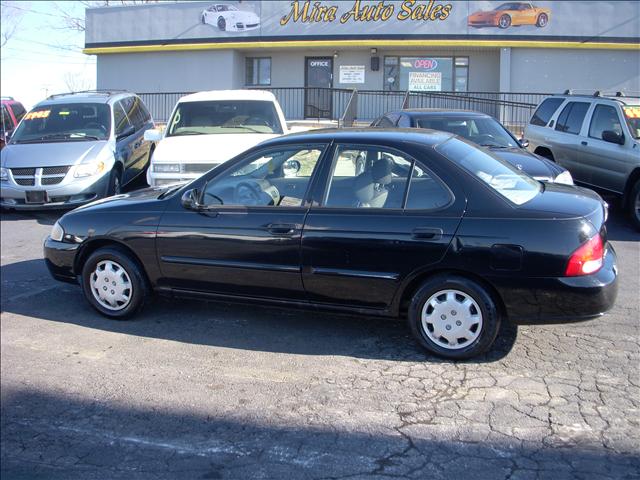 Nissan Sentra 4dr Sdn I4 Manual LE (natl) Sedan Sedan