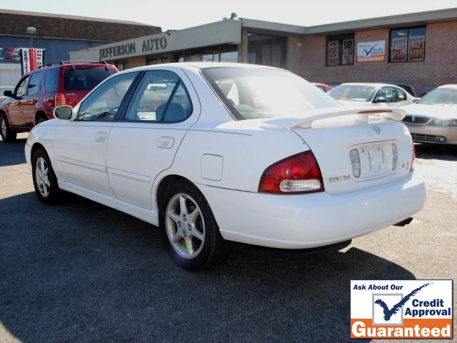 Nissan Sentra 2001 photo 2