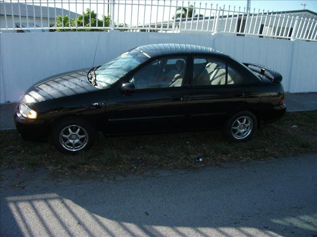 Nissan Sentra 2001 photo 1
