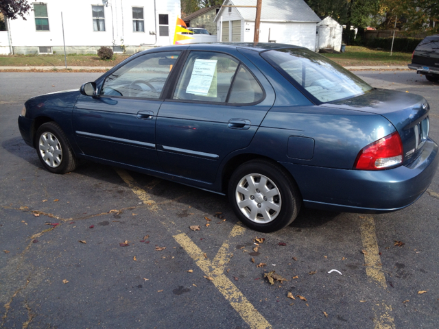 Nissan Sentra 2001 photo 2