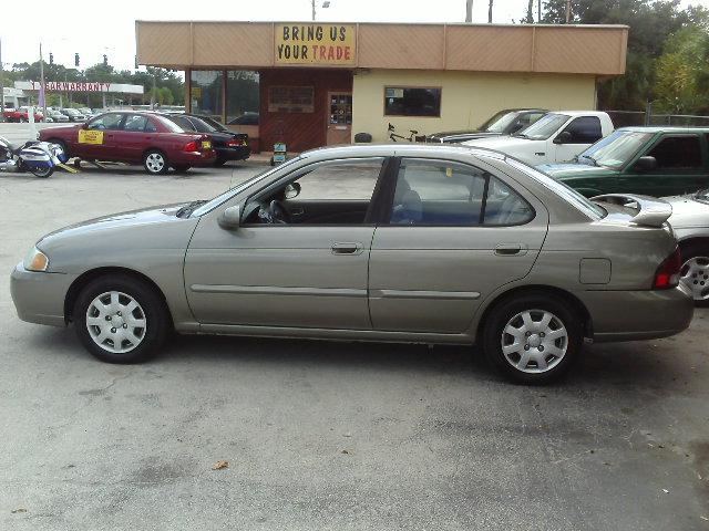 Nissan Sentra 2001 photo 1