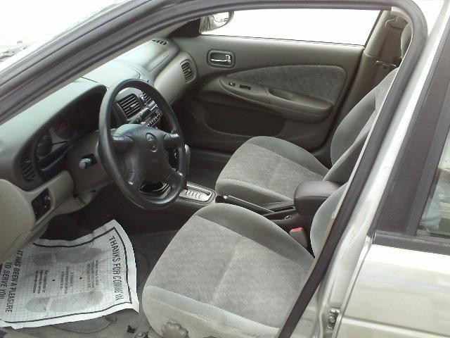 Nissan Sentra 2001 photo 2