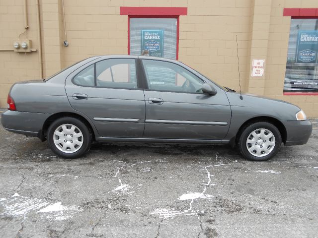 Nissan Sentra 2001 photo 1