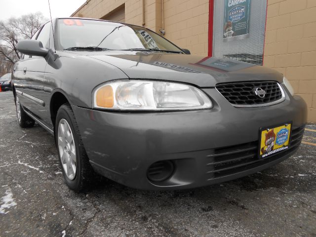 Nissan Sentra 2001 photo 2