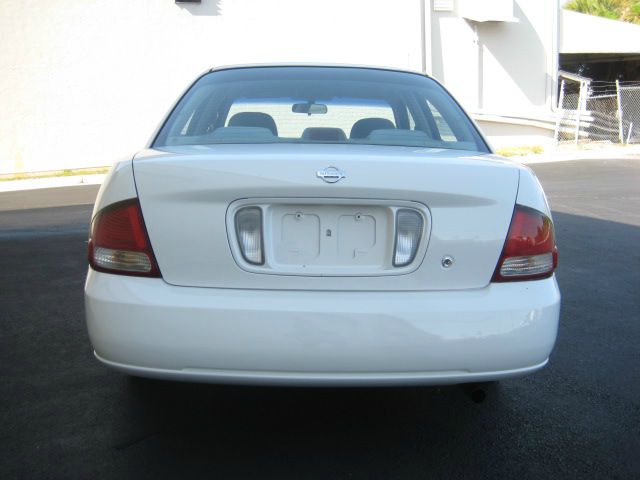 Nissan Sentra 2002 photo 1