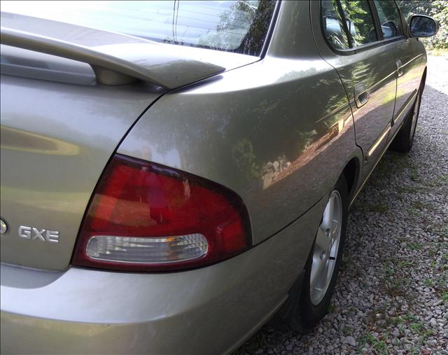Nissan Sentra 2003 photo 1