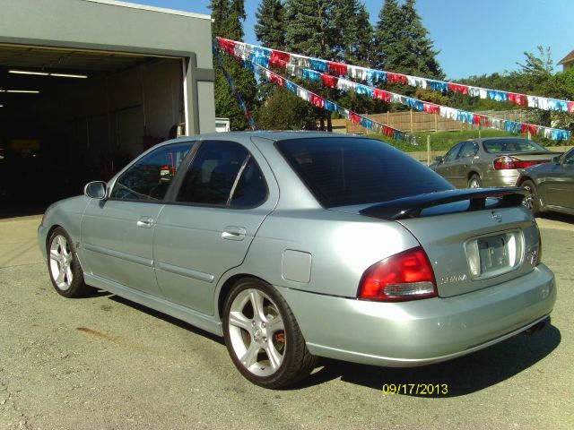 Nissan Sentra 2003 photo 2